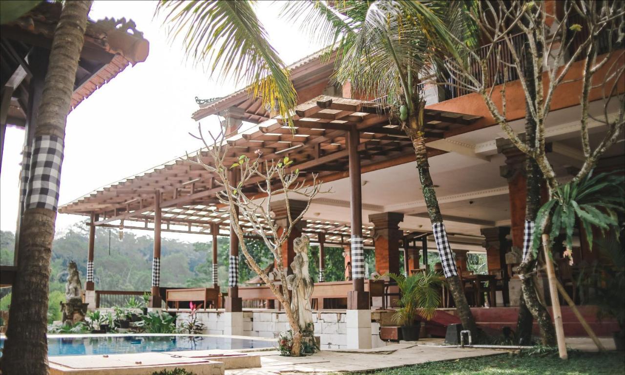 Ubud Hotel & Cottages Malang Exterior foto