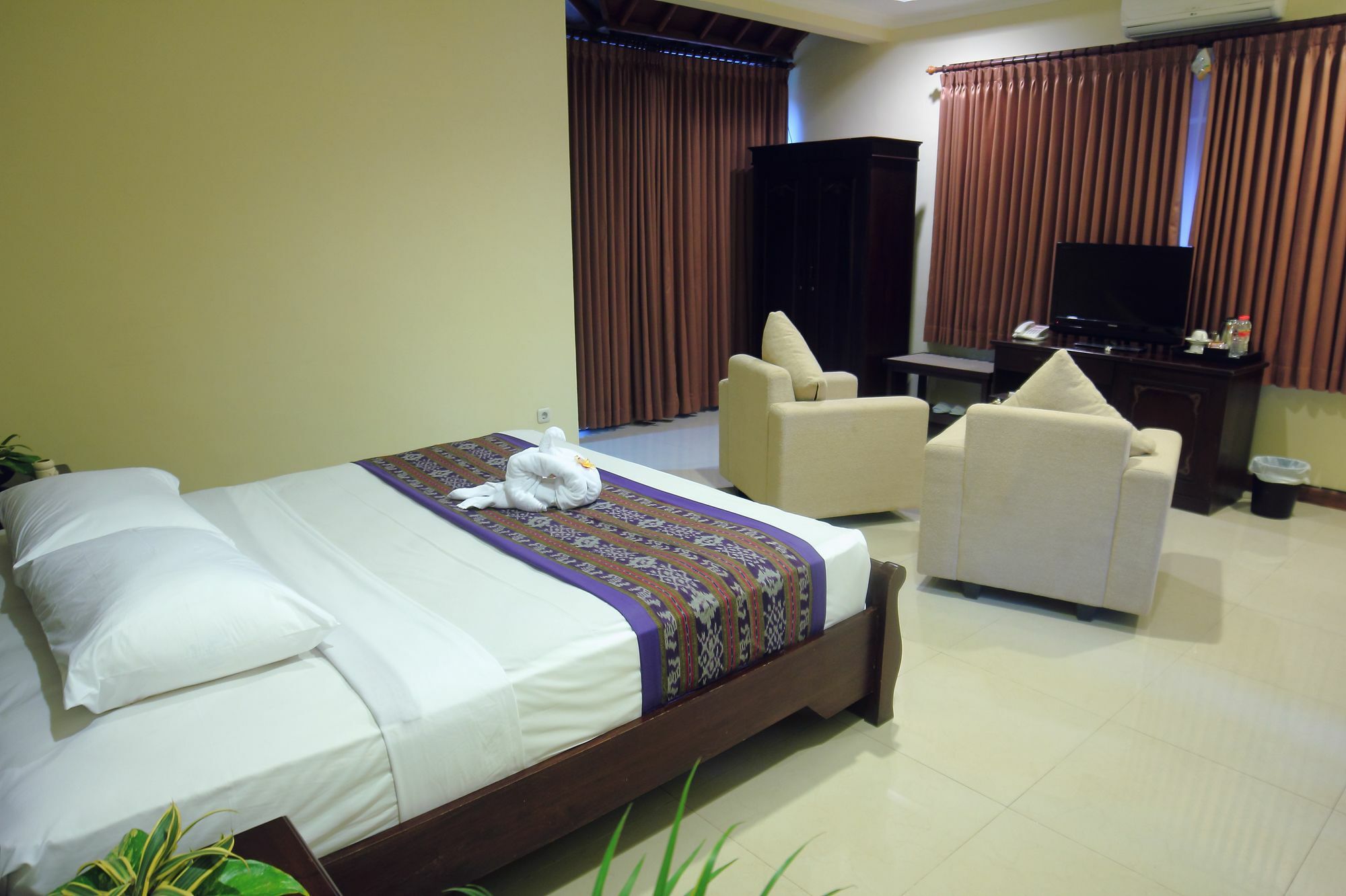 Ubud Hotel & Cottages Malang Exterior foto